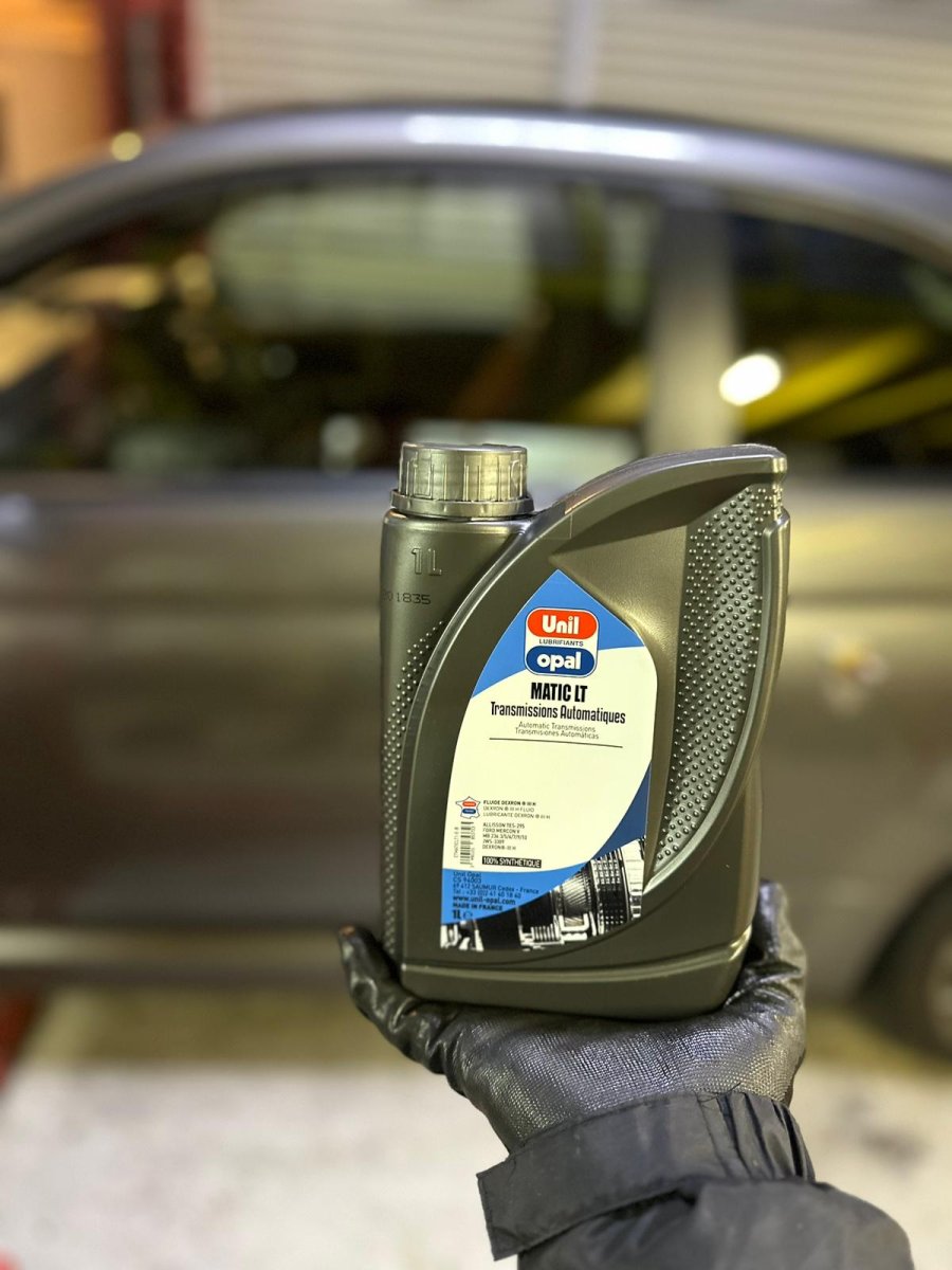 画像2: アバルト595 MTAオイル交換 (2)