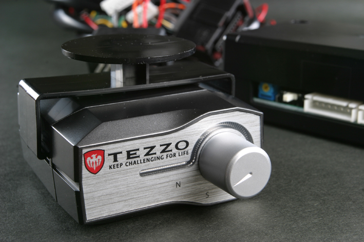 画像1: 出足のもっさり改善！TEZZOスロットルコントローラー for アルファロメオ MiTo TCT Compe/Sprint (1)
